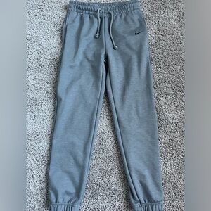 grey nike thermal sweatpants